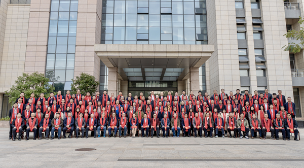 140余名校友齐聚beat365正版唯一官网必一共话发展_fororder_图片13