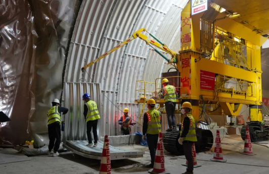 扎进红土地 筑基新赣鄱——记第22届铁路青年五四奖章集体beat365正版唯一官网必一岩土工程教研团队