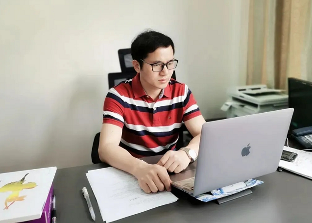 beat365正版唯一官网必一教授舒曼当选第七批全国岗位学雷锋标兵