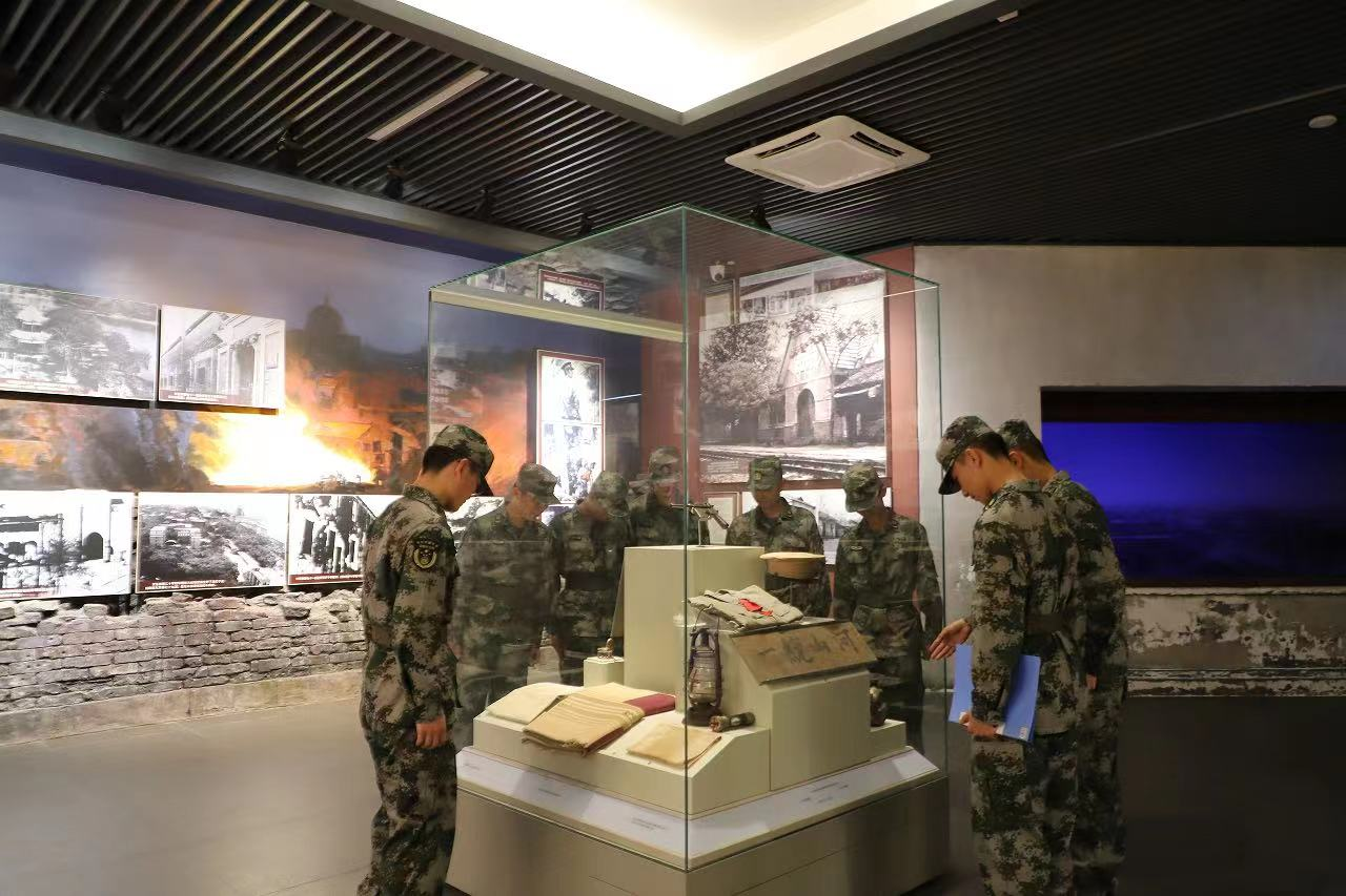 红色走读学思想 beat365正版唯一官网必一学生党员掀起主题教育热潮_fororder_图片6